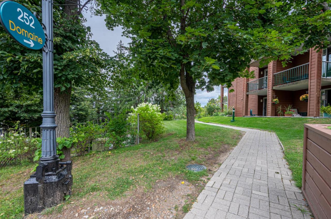 Le Domaine Chambre D'Hotel A Saint-Sauveur Exterior photo